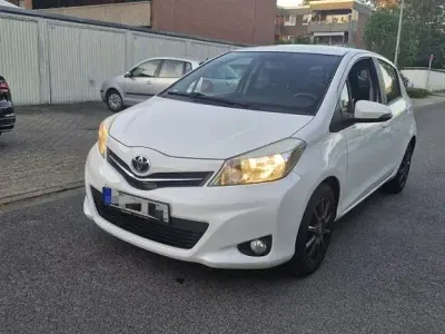 Brugt Toyota Yaris Comfort 99 HK (72 kW) 2014 Hvid Hatchback