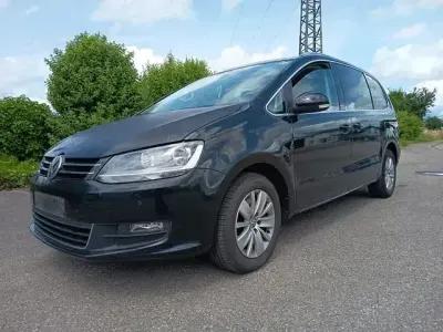 Gebraucht VW Sharan Comfortline 150 PS (110 kW) 2017 Schwarz Van / Kleinbus