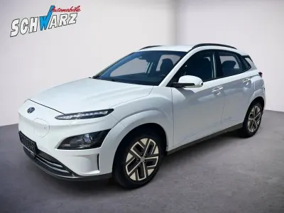 Gebraucht Hyundai Kona Select 100 kW (136 PS) 2021 Weiß SUV