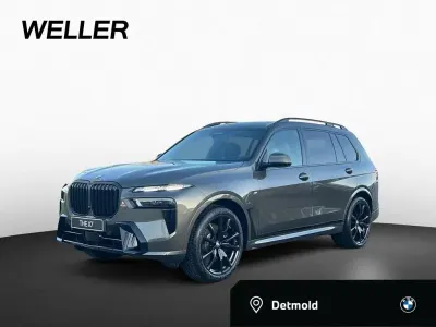 Neu BMW X7 Comfort Edition 352 PS (258 kW) 2025 Dravitgrau (grau) SUV