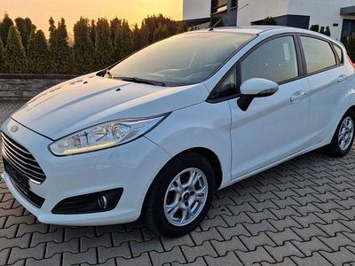 Usata Ford Fiesta Trend 75 CV (55 kW) 2015 Bianco Berlina