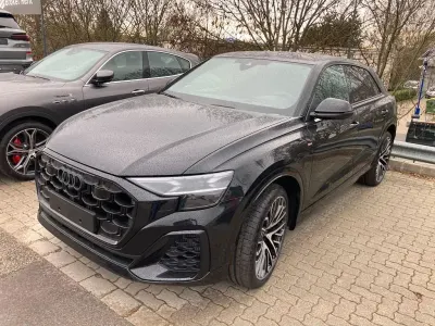 Używany Audi Q8 S-Line 489 KM (359 kW) 2026 Czarny SUV