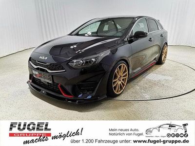 Gebraucht Kia ProCeed Sport 204 PS (150 kW) 2023 Schwarzmet. Kleinwagen