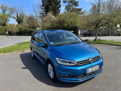 Second-hand VW Touran 150 CP (110 kW) 2019 Albastru Monovolum