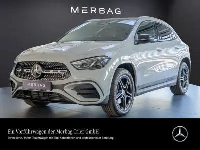 Gebraucht Mercedes GLA250 163 PS (119 kW) 2026 Grau SUV