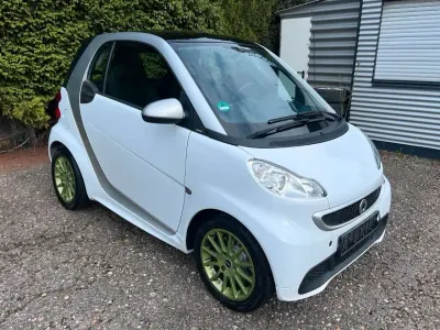 Gebraucht Smart ForTwo Coupé Passion 71 PS (52 kW) 2013 Cool silver Coupé