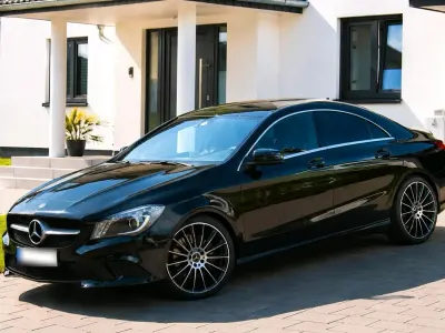 Gebraucht Mercedes CLA180 Urban 122 PS (89 kW) 2015 Schwarz Limousine