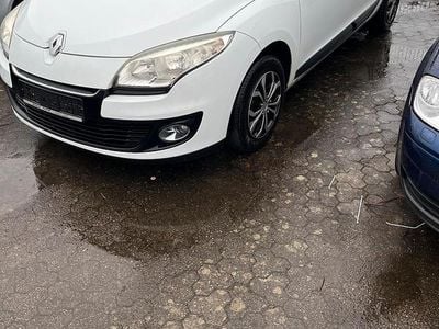 Weiß Gebraucht 2012 Renault Mégane GrandTour Kombi | 2.400 € (Superpreis)