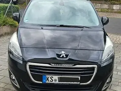 Gebraucht Peugeot 5008 Active 140 PS (102 kW) 2014 Schwarz Van / Kleinbus