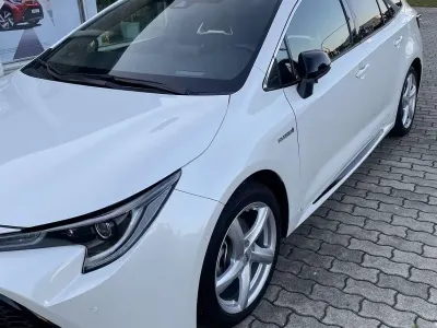 Gebraucht Toyota Corolla Edition 184 PS (135 kW) 2022 Weiß Kombi