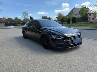 Usata VW Arteon R-line 190 CV (139 kW) 2019 Nero Utilitaria