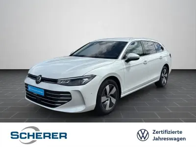 Gebraucht VW Passat R 150 PS (110 kW) 2025 Oryxweiß perlmutteffekt Kombi
