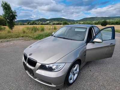 Gebraucht 2007 BMW 318 Limousine | 3.700 €