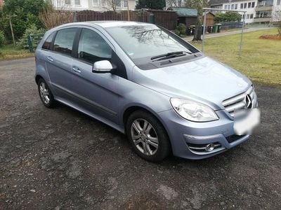 Gebraucht Mercedes B180 108 PS (79 kW) 2009 Blau Van / Kleinbus