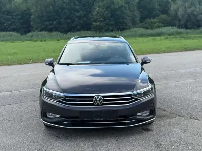 Gebraucht VW Passat Elegance 150 PS (110 kW) 2020 Grau Kombi