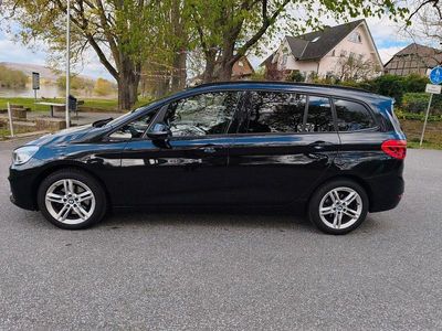 Gebraucht BMW 218 Gran Tourer Advantage 150 PS (110 kW) 2016 Schwarz Van / Kleinbus