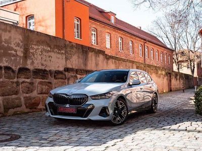 Gebraucht BMW 520 Performance 197 PS (144 kW) 2025 Grau Limousine