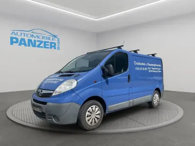 Używany Opel Vivaro 114 KM (83 kW) 2014 Szary Minivan