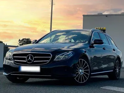 Gebraucht Mercedes E200 Avantgarde 160 PS (117 kW) 2019 Schwarz Kombi