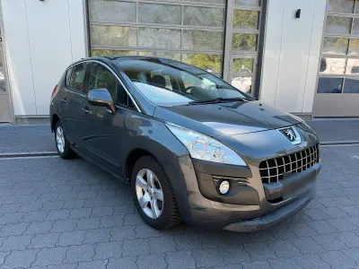 Gebraucht Peugeot 3008 Active 150 PS (110 kW) 2012 Grau Kombi