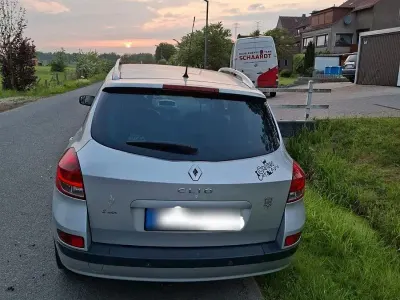 Gebraucht Renault Clio GrandTour Exception 103 PS (75 kW) 2009 Silber Kombi