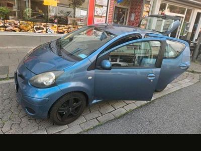 Gebraucht Toyota Aygo 68 PS (50 kW) 2009 Blau Kleinwagen