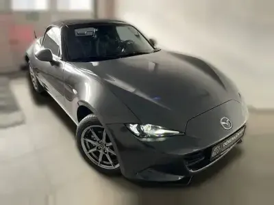 Neu Mazda MX5 Exclusive-Line 132 PS (97 kW) 2026 Grau Cabrio