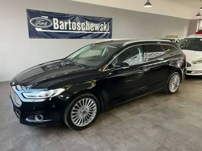 Gebraucht Ford Mondeo Titanium 160 PS (117 kW) 2016 Iridiumschwarz metallic Kombi