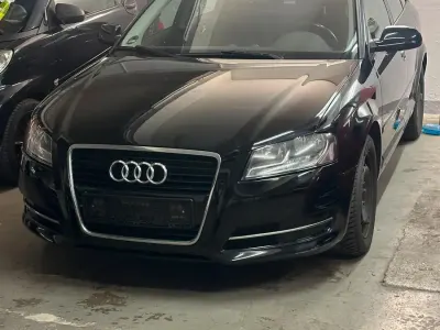 Gebraucht Audi A3 105 PS (77 kW) 2011 Schwarz Kleinwagen