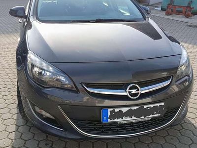 Gebraucht Opel Astra 147 PS (108 kW) 2014 Grau Limousine