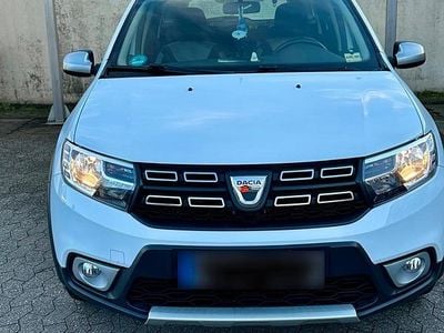 Second-hand Dacia Logan MCV Stepway 90 CP (66 kW) 2019 Alb Break
