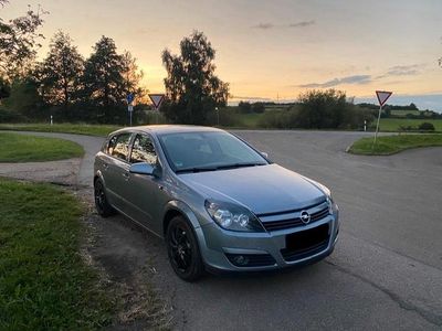 Gebraucht Opel Astra 125 PS (91 kW) 2004 Silber Limousine