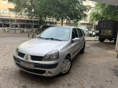Gebraucht Renault Clio 98 PS (72 kW) 2005 Silber Kleinwagen
