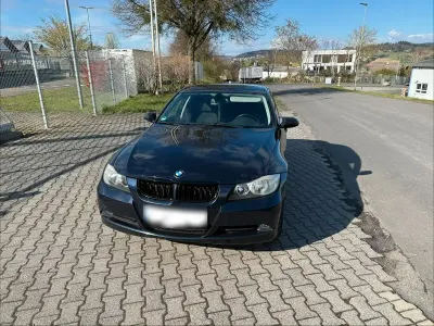 Usata BMW 318 143 CV (105 kW) 2008 Blu Berlina