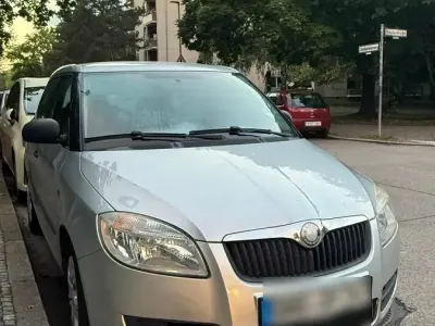Gebraucht Skoda Fabia 60 PS (44 kW) 2009 Grau Kleinwagen