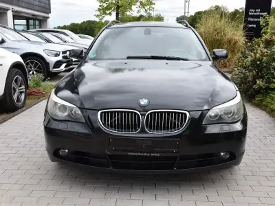 Gebraucht BMW 525 177 PS (130 kW) 2007 Black sapphire metallic Kombi