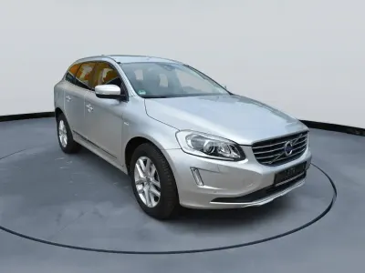 Gebraucht Volvo XC60 Summum 150 PS (110 kW) 2017 Silber SUV