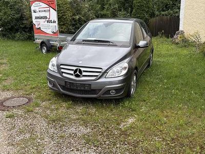 Mercedes B200