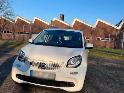 Używany Smart ForFour Electric Drive 40 kW (55 KM) 2018 Biały Hatchback