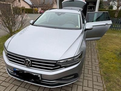 Gebraucht VW Passat Business 150 PS (110 kW) 2021 Silber Kombi