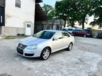 Gebraucht VW Jetta Comfortline 102 PS (75 kW) 2008 Silber Limousine