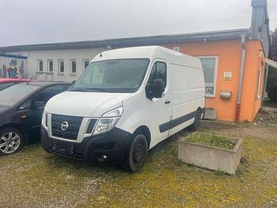 Nissan NV400