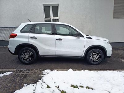 Gebraucht Suzuki Vitara Comfort 120 PS (88 kW) 2018 Weiß SUV