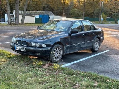 BMW 523