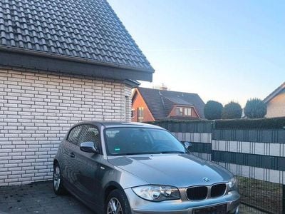Grau Gebraucht 2010 BMW 116 Kleinwagen | 2.750 € (Guter Preis)