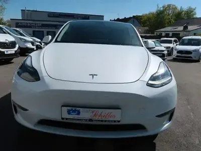 Käytetty Tesla Model Y RWD 255 kW (347 HP) 2023 Valkoinen Katumaasturi