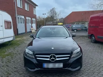 Gebraucht Mercedes C220 197 PS (144 kW) 2015 Schwarz Kombi
