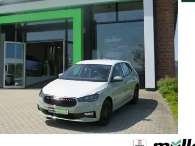 Neu Skoda Fabia Essence 80 PS (58 kW) 2026 Rot Kleinwagen