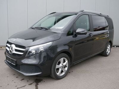 Mercedes V220
