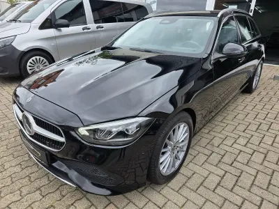 Gebraucht Mercedes C220 Avantgarde 200 PS (147 kW) 2021 Schwarz Kombi